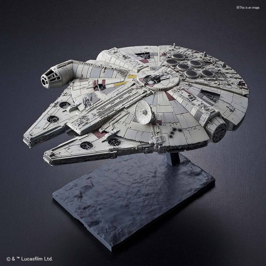 Bandai Star Wars: The Rise of Skywalker – 1/144 Millennium Falcon Model Kit – G5058195