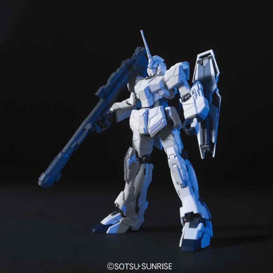 Bandai HGUC 1/144 RX-0 Unicorn Gundam (Unicorn Mode) #101 Model Kit
