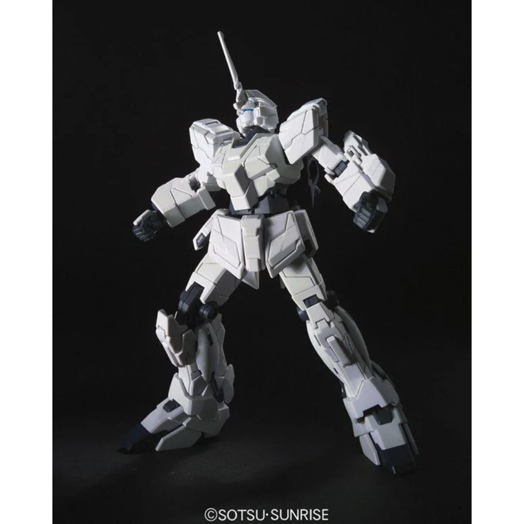 Bandai HGUC 1/144 RX-0 Unicorn Gundam (Unicorn Mode) #101 Model Kit